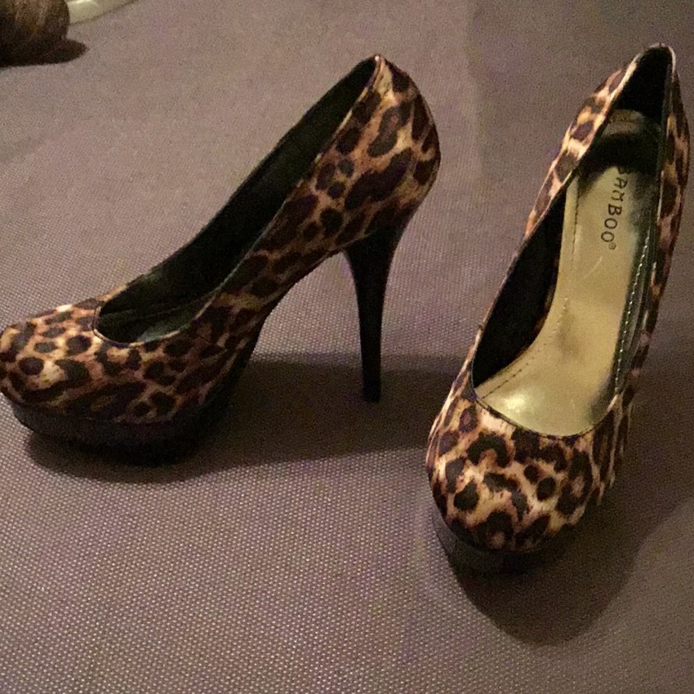 New Brown/ Black platforms, size 7